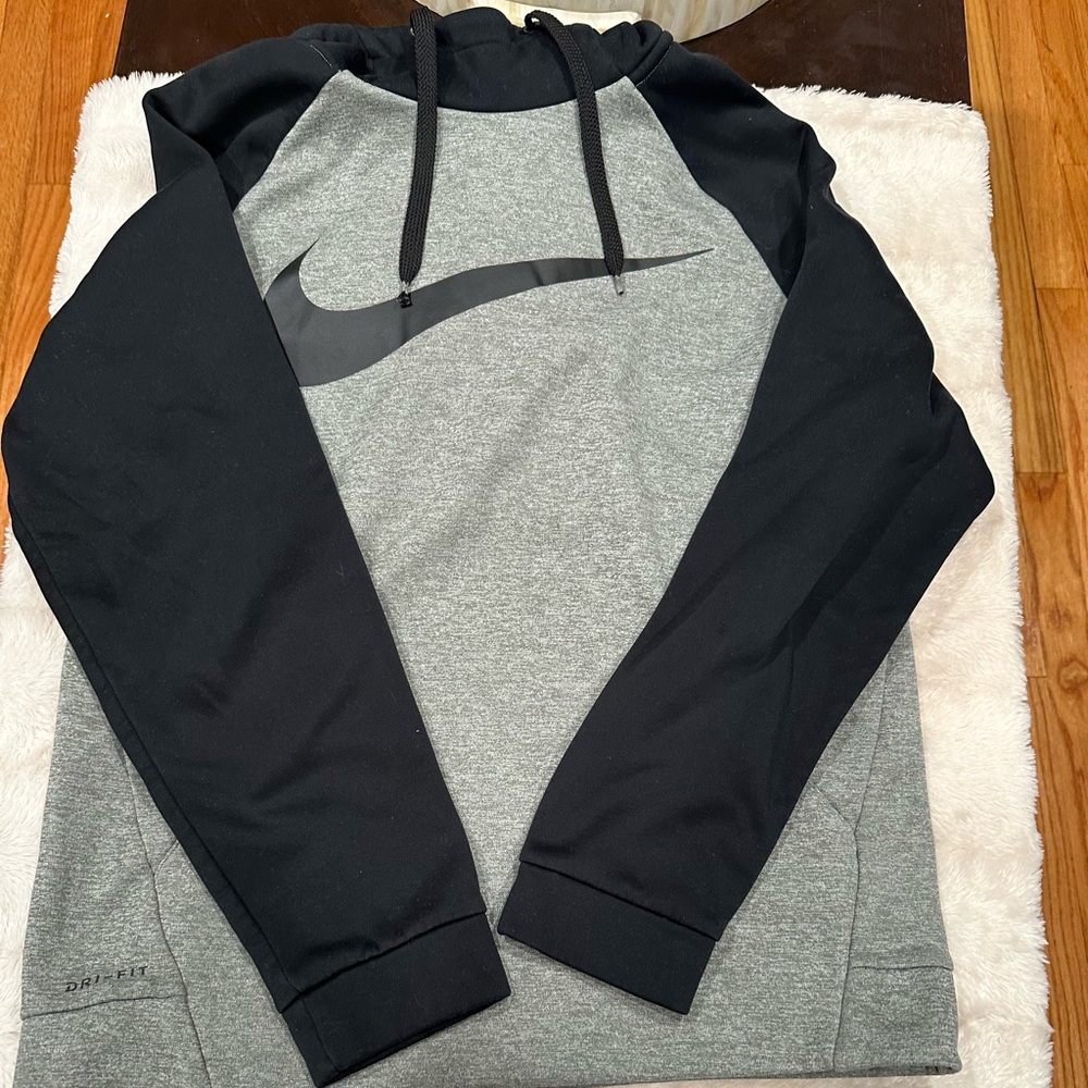Nike sweatshirt gray and black